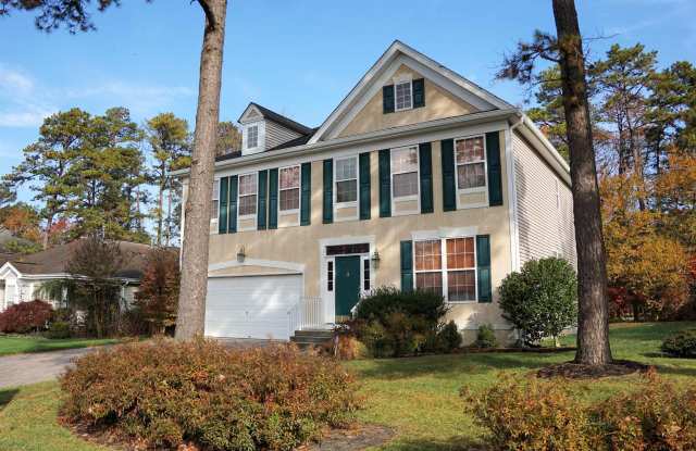 611 Country Club Dr Dr photos photos