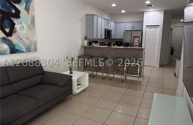 8917 NW 102 CT Gallery 2