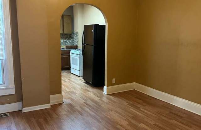 2141 Wilkens Avenue Gallery 3