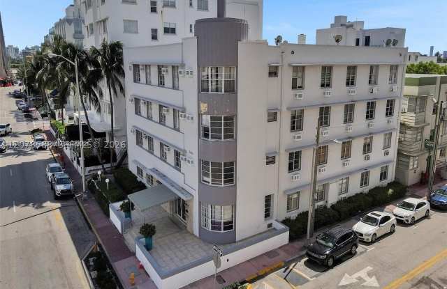 3030 Collins Ave Gallery 1