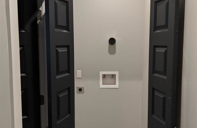 251 SW Rosser Gallery 3