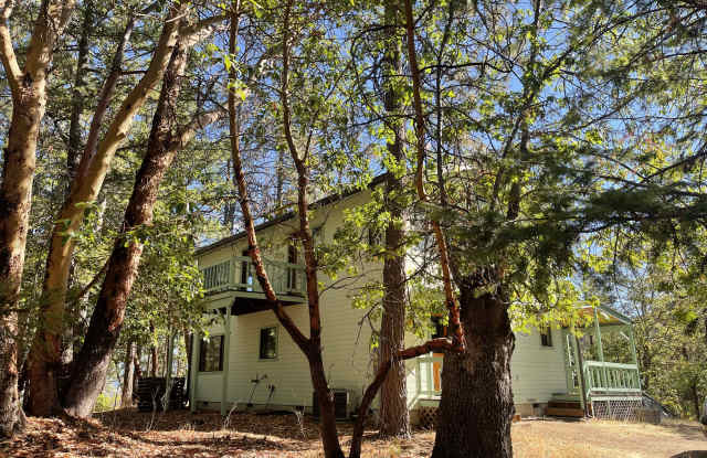900 Timberlake Drive - 900 Timberlake Drive, Jackson County, OR 97520