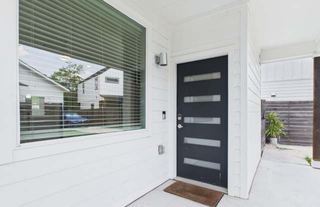 Modern Austin Living in the Heart of Montopolis Gallery 3
