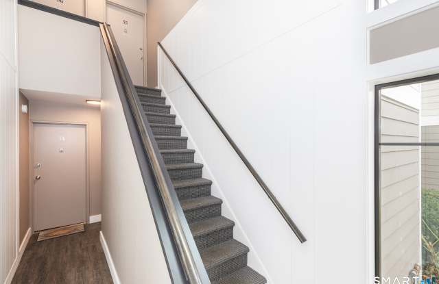 55 Lawson Lane Gallery 4