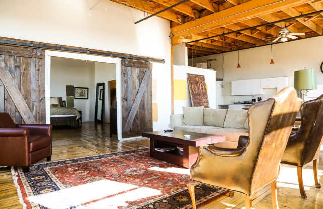 5th Street Gallery 2