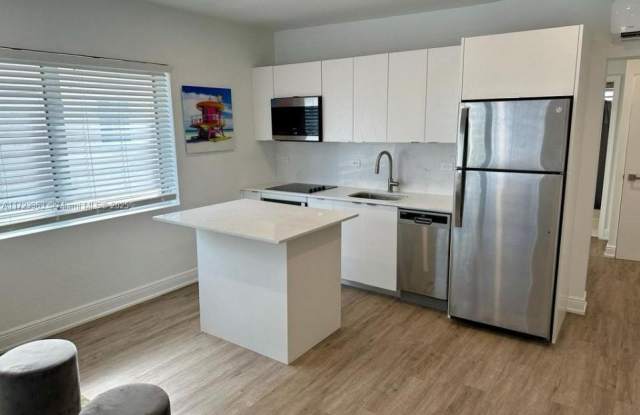 1351 Euclid Ave photos photos