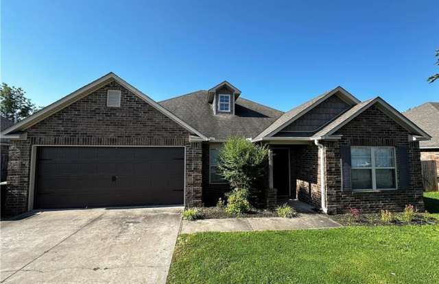 210  E Laurel  AVE - 210 East Laurel Avenue, Rogers, AR 72758