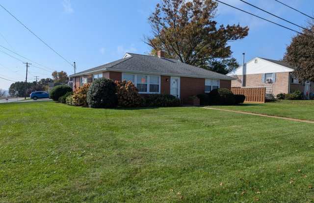 Two Bedroom Single Family Home with Garage Gallery 1