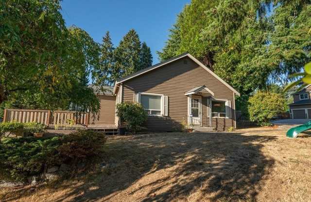 3 Bedroom Single Family Home in Lynnwood - 4807 188th Street Southwest, Lynnwood, WA 98037