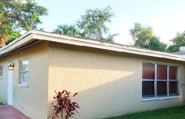 2741 NW 58th Ter photos photos