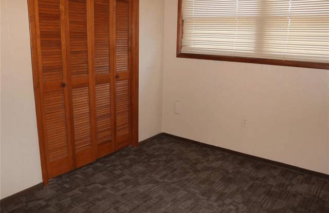 5090 Humbert Rd photos photos