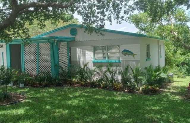 1933 NE Lake Place photos photos