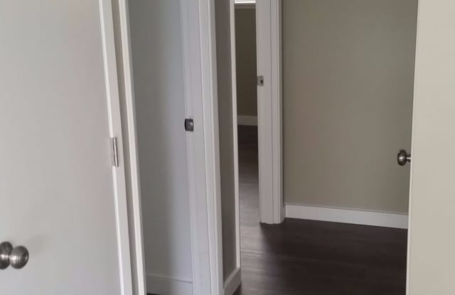 223 Dayton St Apt 8 Gallery 4