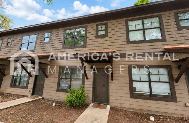 MOVE IN SPECIAL!!! - Town Home For Rent In Tuscaloosa, AL! - Sign a lease by 5/31/26 to receive a $500 GIFT CARD after move-in!!! photos photos