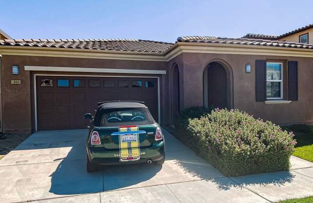 Like New 4 Bedroom Home in Harvest Glen - 1920 Olympia Drive, Santa Maria, CA 93458 Like New 4 Bedroom Home in Harvest Glen - 1920 Olympia Drive, Santa Maria, CA 93458