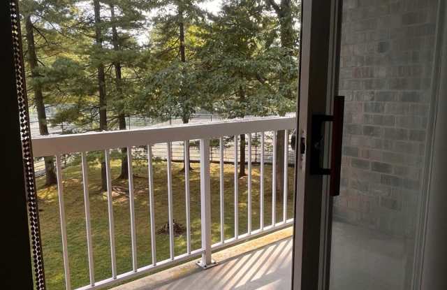 145 Wellington Ct Gallery 3