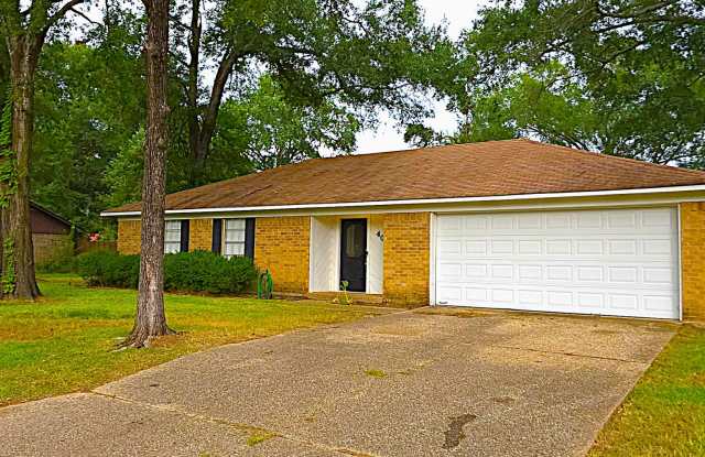 Charming Home in the Heart of Whitehouse! Gallery 1