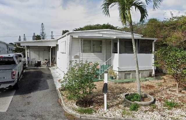 9165 Highpoint Dr photos photos