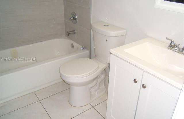 9022 SW 123rd Ct photos photos