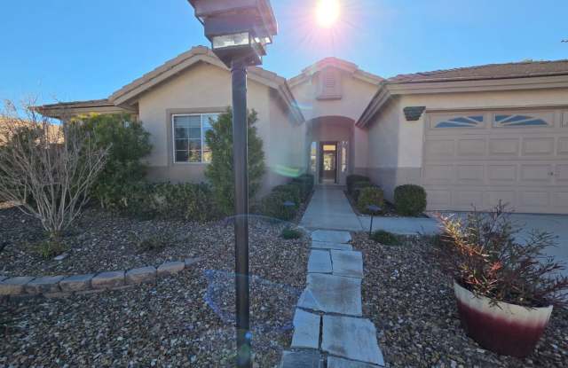 Single-Story 3 Bed / 2.5 Bath Home w/ Private Pool, Spa photos photos