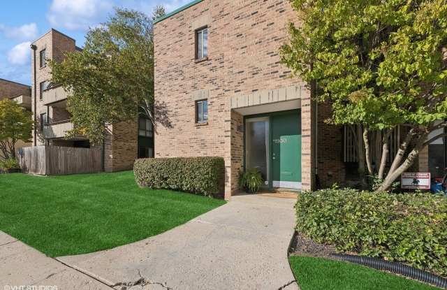 1930 Song Sparrow Court - 1930 Songsparrow Court, Schaumburg, IL 60173