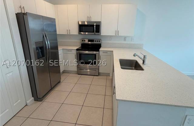 11863 SW 247th Ter Gallery 3