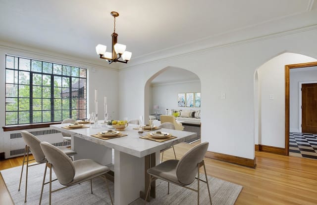 Avon Apartments Gallery 2