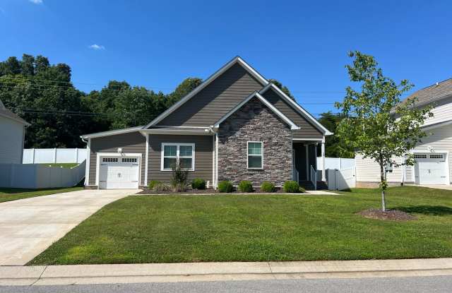 2 bedroom, 2 bath One Story Home in Burns, TN Gallery 1