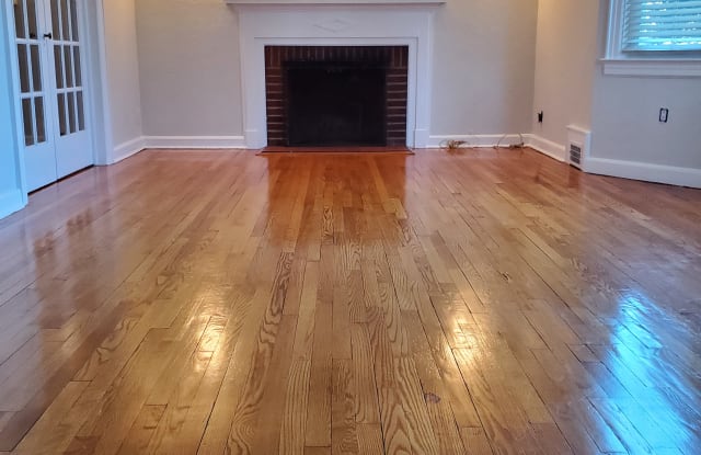 132 Diamond Bridge Avenue - 132 Diamond Bridge Avenue, Hawthorne, NJ 07506