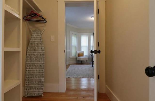 Short-term, pet-friendly, Ski Retreat in Quechee, VT Gallery 3