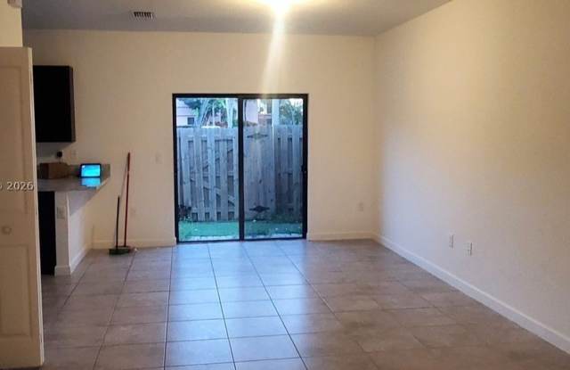 270 NE 208 terrace Gallery 2