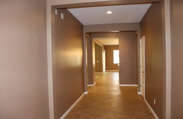 4032 S SANTA RITA Place Gallery 2