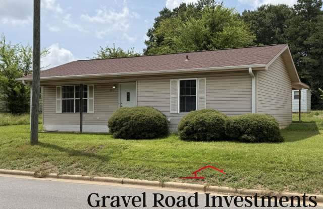 Freshly Updated 3 Bedroom, 1 Bathroom Home Gallery 1