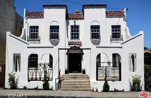 1145 New Hampshire Street S photos photos