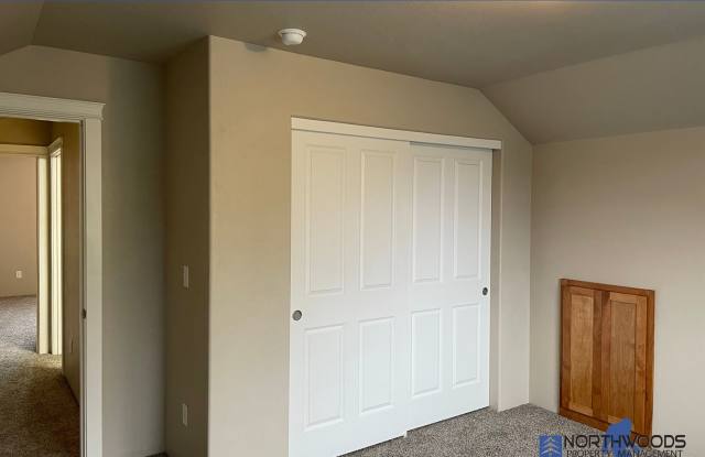 Beautiful 3 Bedroom 2.5 Bath 2 Story Home Gallery 3