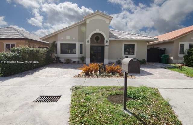 8750 NW 142nd St photos photos