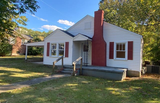 210 E 28th Street - 210 East 28th Street, Anniston, AL 36201
