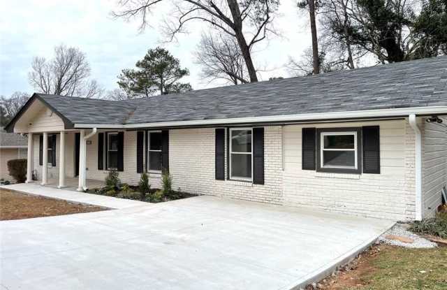 2272 Collier Drive Gallery 2