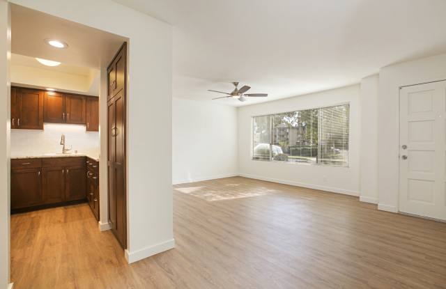REMODELED 2BD/1BA BEAUTIFUL CROWN POINT CONDO! ONLY $3,795/MO photos photos