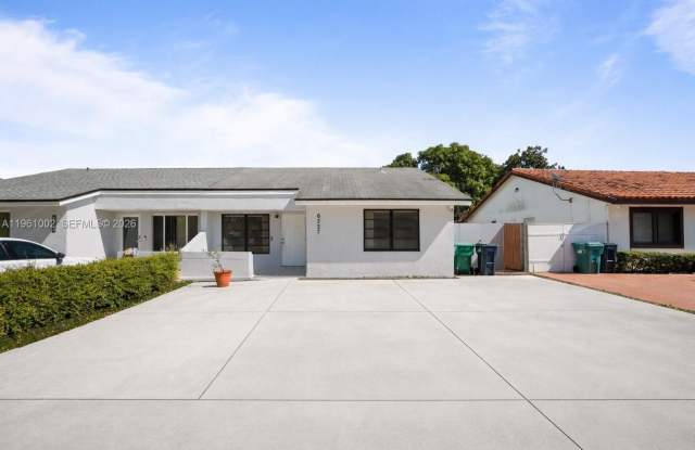 6227 SW 135th Ave photos photos