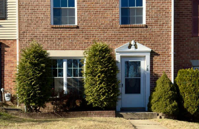 Charming 3 Bedroom/2.5 Bathroom in Parkville, MD! - 18 Woodcove Court, Carney, MD 21234