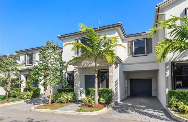 1541 SW 28th St photos photos