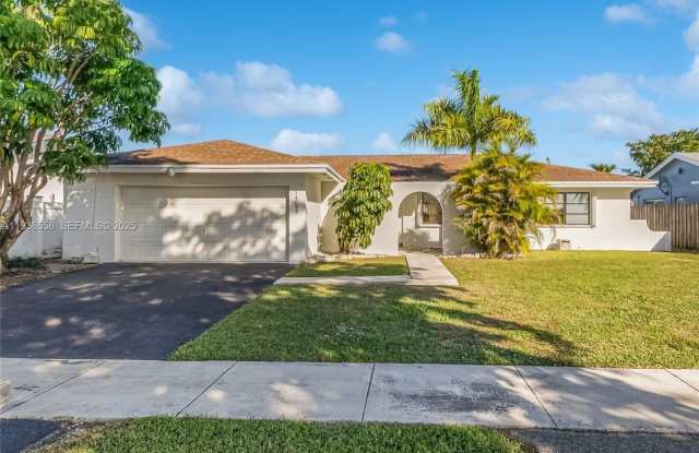 14065 SW 48th Ter photos photos