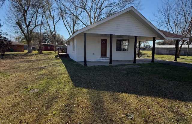 6105 Hill Road Gallery 1
