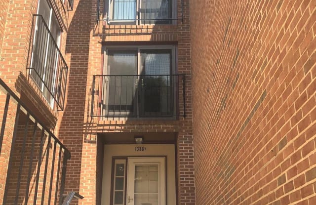 1336 1/2 L STREET SE - 1336 1/2 L St SE, Washington, DC 20003
