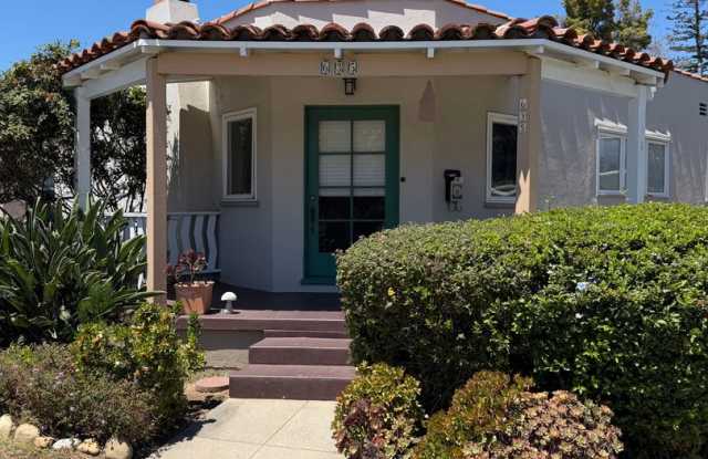 Charming Downtown Santa Barbara Cottage with 1-Car Garage photos photos