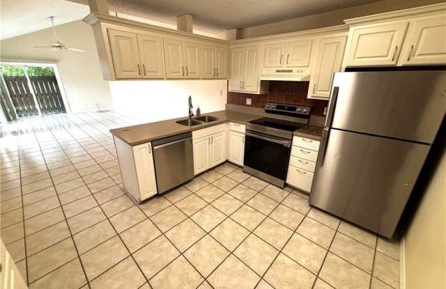 5660 Foxlake Drive Gallery 4