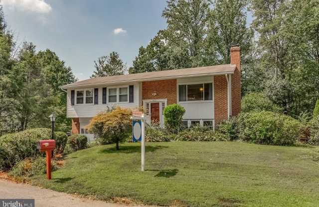 5012 DEQUINCEY DRIVE Gallery 3