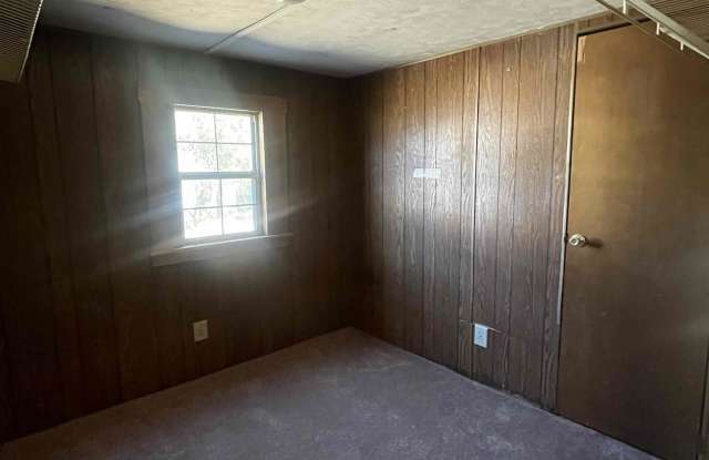 103 Clark Street Trailer Gallery 3