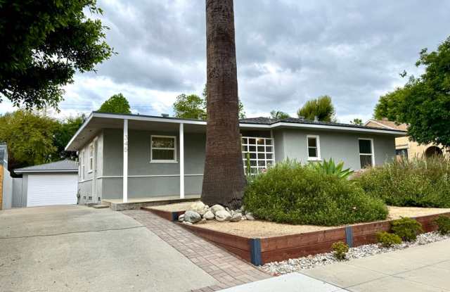 Fabulous 3 bedroom 1 bathroom updated home photos photos